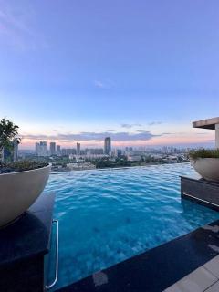 Luxury Studios Key 3 - 2