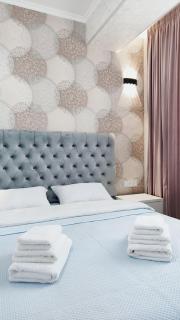 Mountain View Three - 0