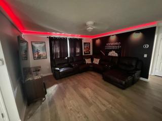 Luxury 5BR Villa with Private Pool, Theater, Game Room & Resort Amenities - Near Disney - 6