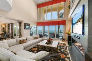 Luxury Beachfront Vacation Getaway on Bonita Beach, Sleeps 12 - Bonita Springs - 4