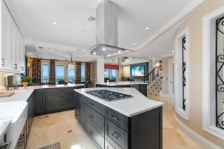Luxury Beachfront Vacation Getaway on Bonita Beach, Sleeps 12 - 3