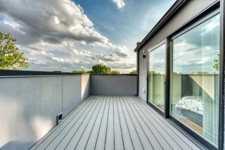 Luxury City Centered Oasis - Washington - 2