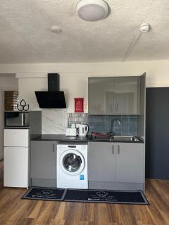 New apartment 2 - Brentford - 2