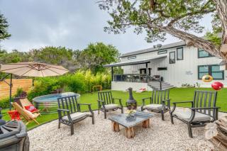 Lago Vista Home with Putting Green, Pool, and Jacuzzi - Leander - 9