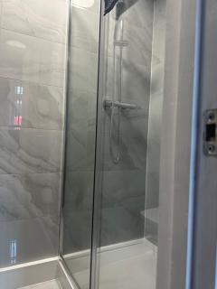 New apartment 3 - Brentford - 9