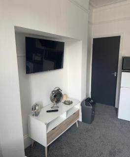 New apartment 3 - Brentford - 3