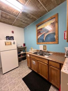 The Cowboy Bunkhouse - Kanab - 2