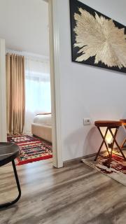 Zaimeen Apartament in Bllok Area - Tirana - 6