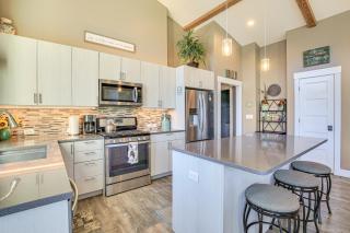 Gorge Retreat - Modern Carson Home with Mtn Views! - Carson - 3