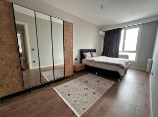 Cozy central 2 bedroom with balcony gym pool - Istanbul - 2