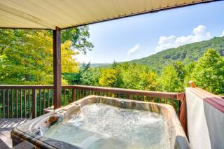 Mountain Cabin with Covered Decks and Fire Pit! - Blairsville - 0