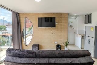 Apartamento en Laureles, con piscina y parquedero 401 - 9