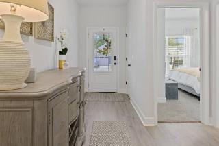 Fully-Fenced Backyard l Perfect for Families and Groups - 5