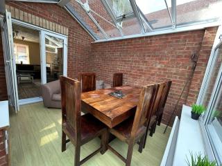 6 Bedroom House in Colchester - Colchester - 6