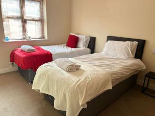 6 Bedroom House in Colchester - Colchester - 5