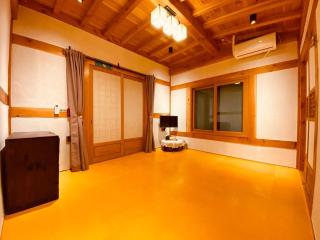 Hanok Moonstay - Gyeongju - 1