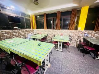 Hi5 Hotel Aryan - Khandagiri - 8