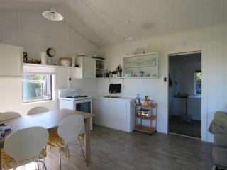 Kupe Cottage on Coopers Beach - 2