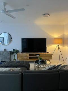 Spacious family home - Campbelltown - 8