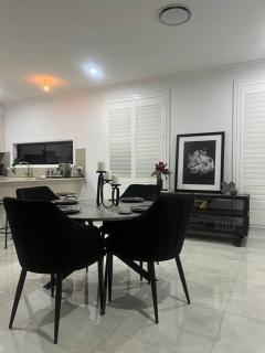 Spacious family home - Campbelltown - 4
