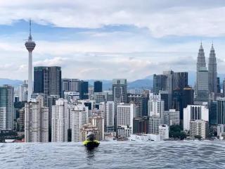 Premium Suites by Home Horizon at Lucentia Residence - 6