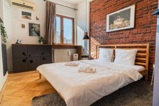 Ultra Central Apartment - Modern & Luxurious Stay in Old Town - Bucarest - 4