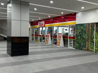 High Rise Condo with Balcony, Pool, Grand Lobby, and Sky Garden 22F - 5