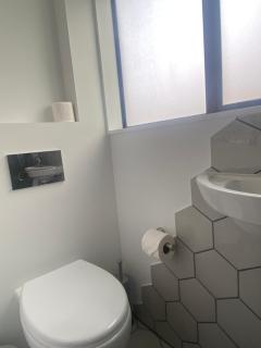 Christchurch Airport Tiny House - 3