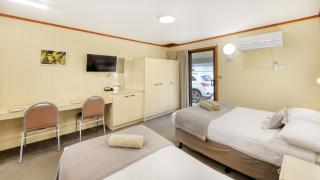 Deni Golf Resort - Deniliquin - 1