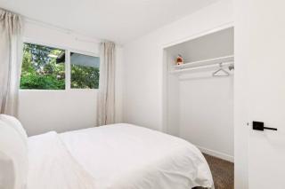 Welcome to Modern Bright Home! - Burien - 6