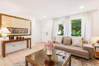 Welcome to Modern Bright Home! - Burien - 2