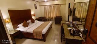 Kings International Juhu - Bombay - 9