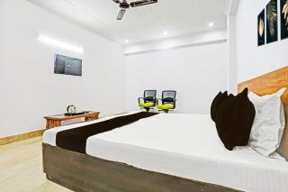 Hotel O High Sky Residency - Noida - 1