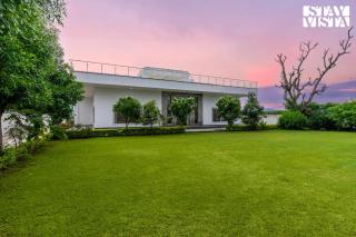 2 BHK Elegant Villa with Scenic View, Pool & BBQ at Udaipur - Bedla - 9