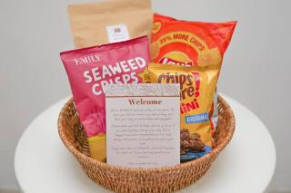 Cozy 1BR apartment by beach - partial ocean view - 7