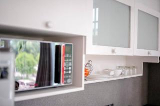 Cozy 1BR apartment by beach - partial ocean view - 5