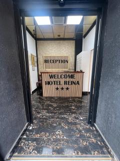 Hotel Reina - 8