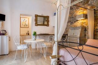 Monolocale con bagno, angolo cottura e letto matrimoniale a Baldacchino - Monterotondo - 8