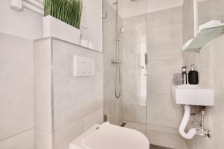 Studio Apartment by Hi5- József körút - 6