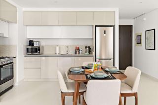 Silkhaus 1BDR Marina Vista with Private Beach Access - Dubai - 4