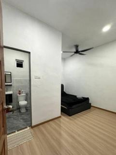 Cinematic Home Stay - 4