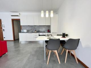 Santa Giulia Terrace - 15 Mins City Center - Linate - 6
