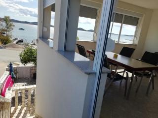 APARTMAN ZVONIMIR - Pirovac - 5