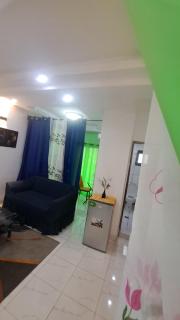 Résidence Logbessou,cuisine americaine,internet, balcon, Canalsat, Gardien,Menagere sur place - Douala - 9
