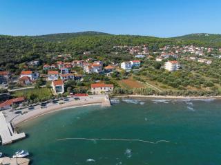 Apartments Alicia - Tkon - 8