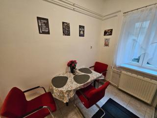 Pet Friendly 2BDR Apartment - Budapest - 2