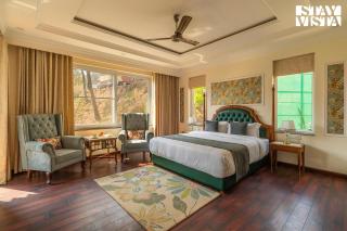 StayVista at Cas Mir 4BHK villa in Kasauli with Private Pool Villa, 5 km away from Mall road - 4