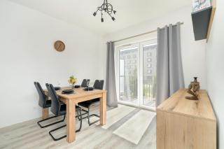 Przestronny Apartament Blisko Jeziora w Poznaniu 2 Miejsca Postojowe by Noclegi Renters - Poznan - 3