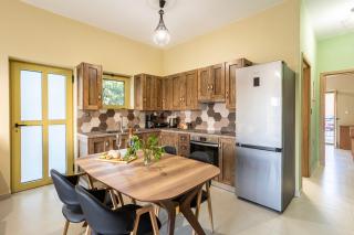 Martinia Pool Getaways - Majestic Panoramic Views - - 6