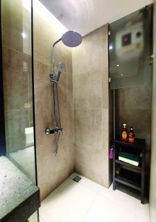 Newly Renovated 55th Floor Seaview Unit Pollux Batam - Batam Center - 1